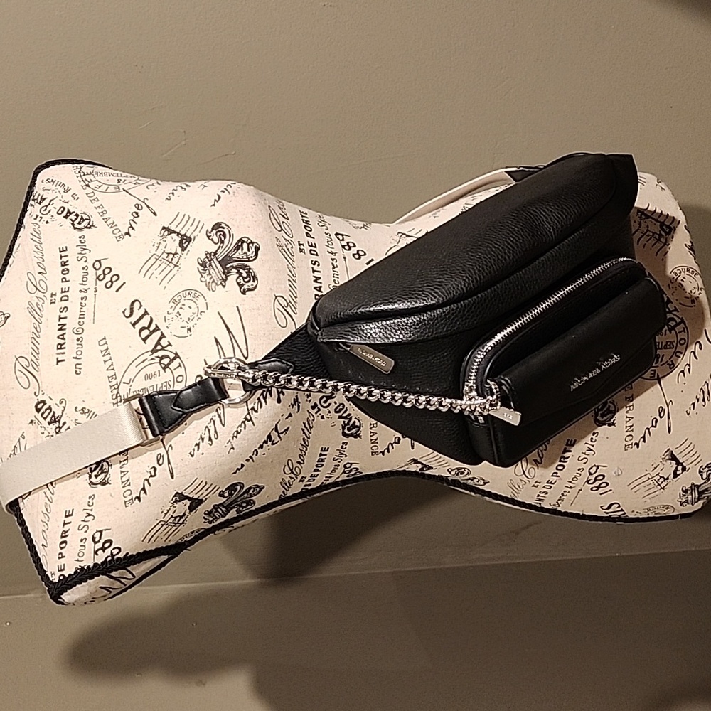 Micheal Kor Sling Purse